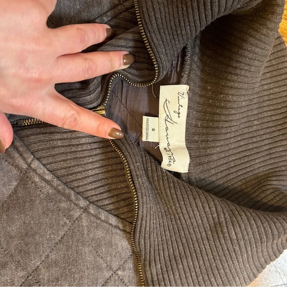 Vintage Havana Quilted Quarter Zip - Picture 5 of 6